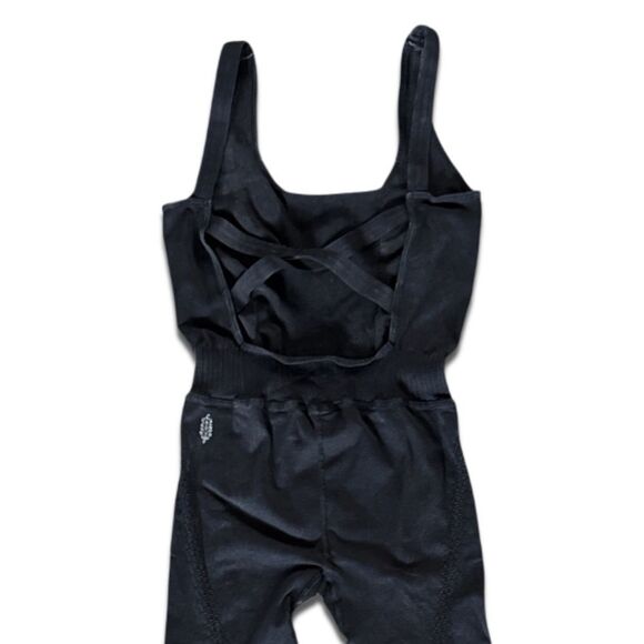 ⚠️SOLD⚠️MC⚠️10/29/24⚠️Free People Movement Good Karma Onesie - Picture 12 of 16